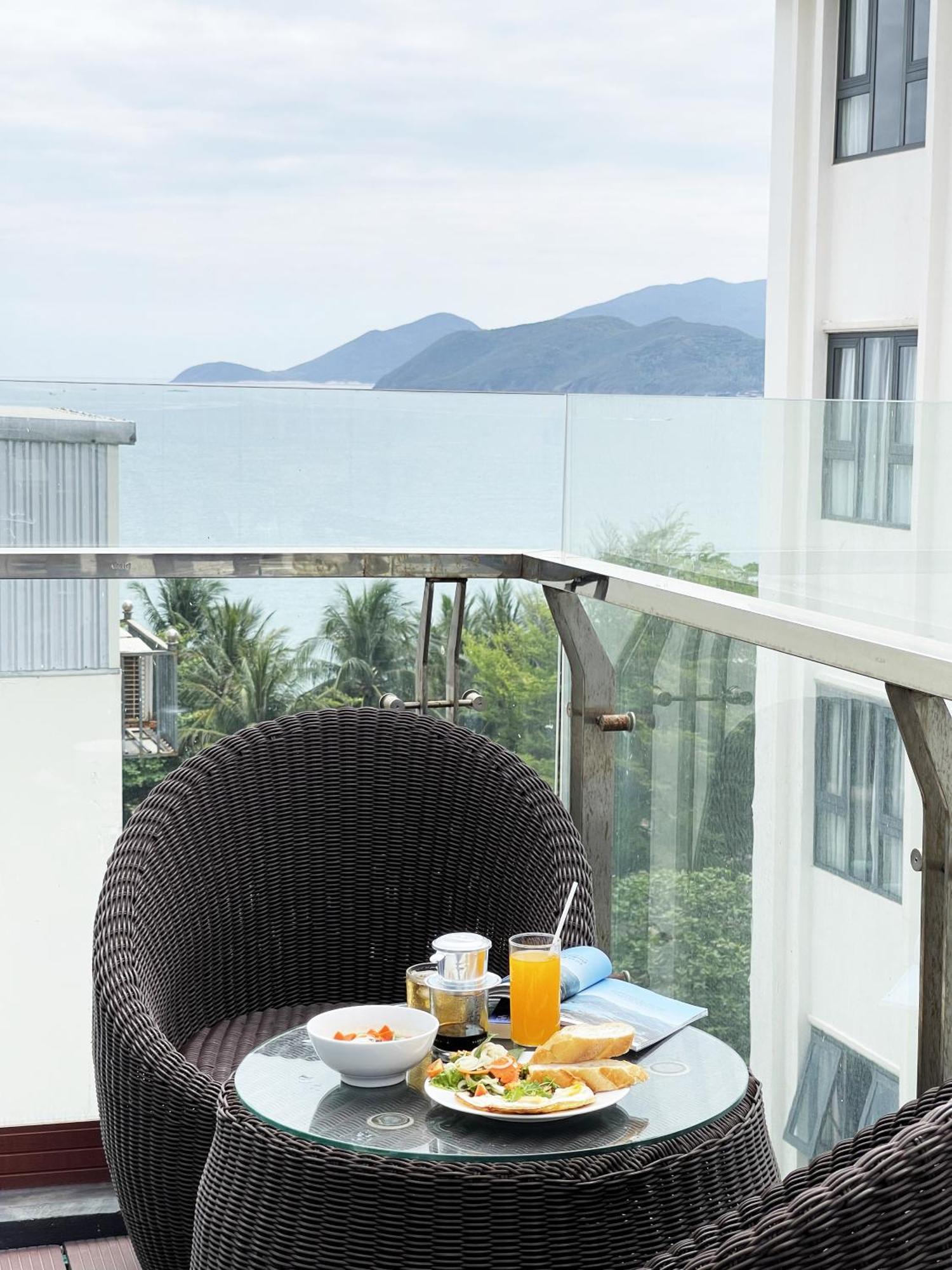 Apollo Hotel Nha Trang Beach Exterior foto